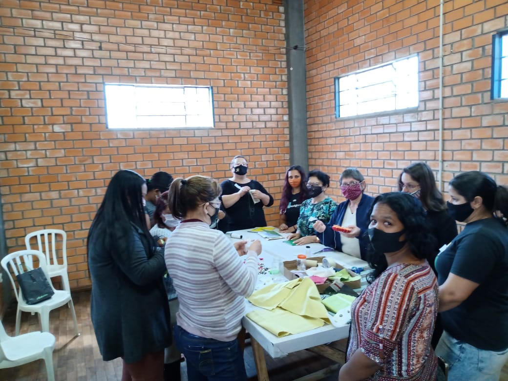 CUFA Esteio está desenvolvendo o Projeto Costurando Cidadania, formação profissional para 80 mulheres do território de paz.