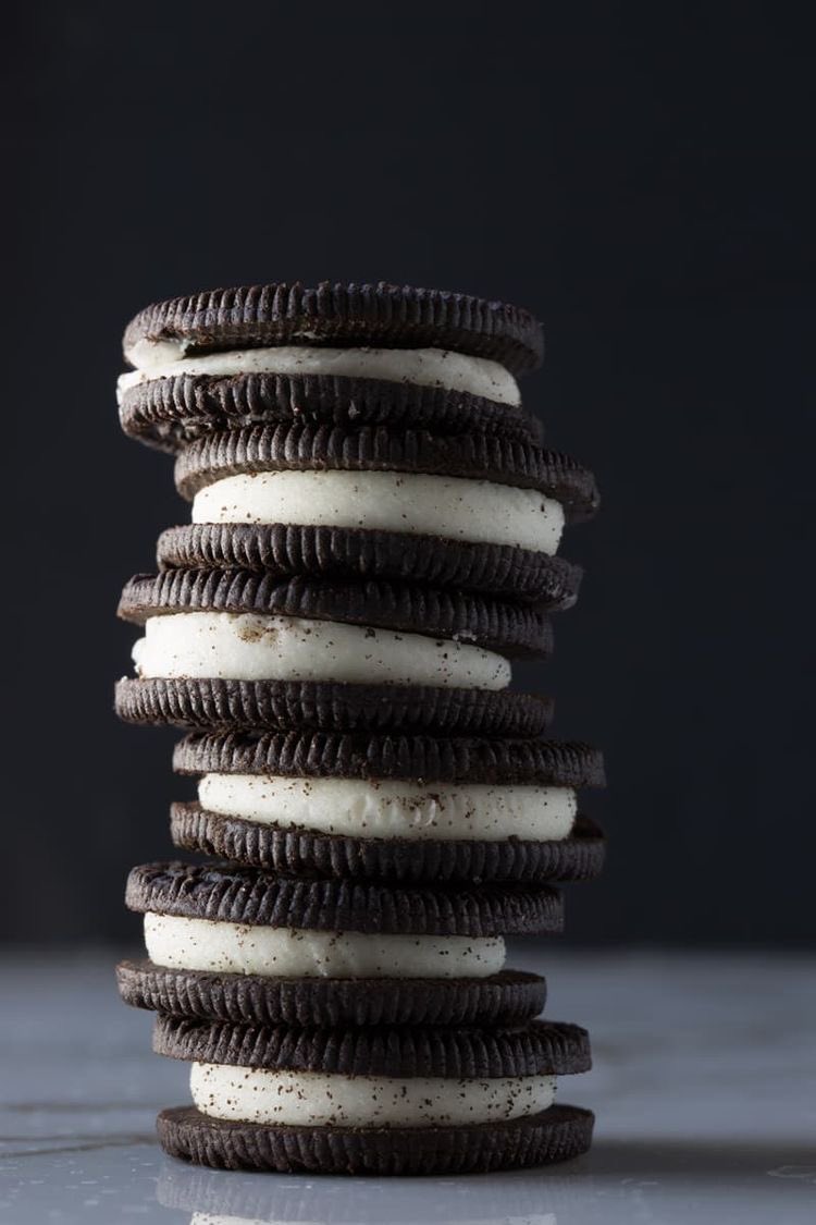 oreos and milk (okay but when am i not craving this)
