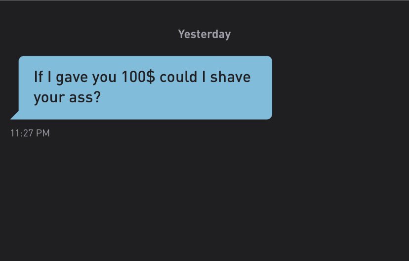 alxmclvn's tweet image. Never a dull moment on Grindr