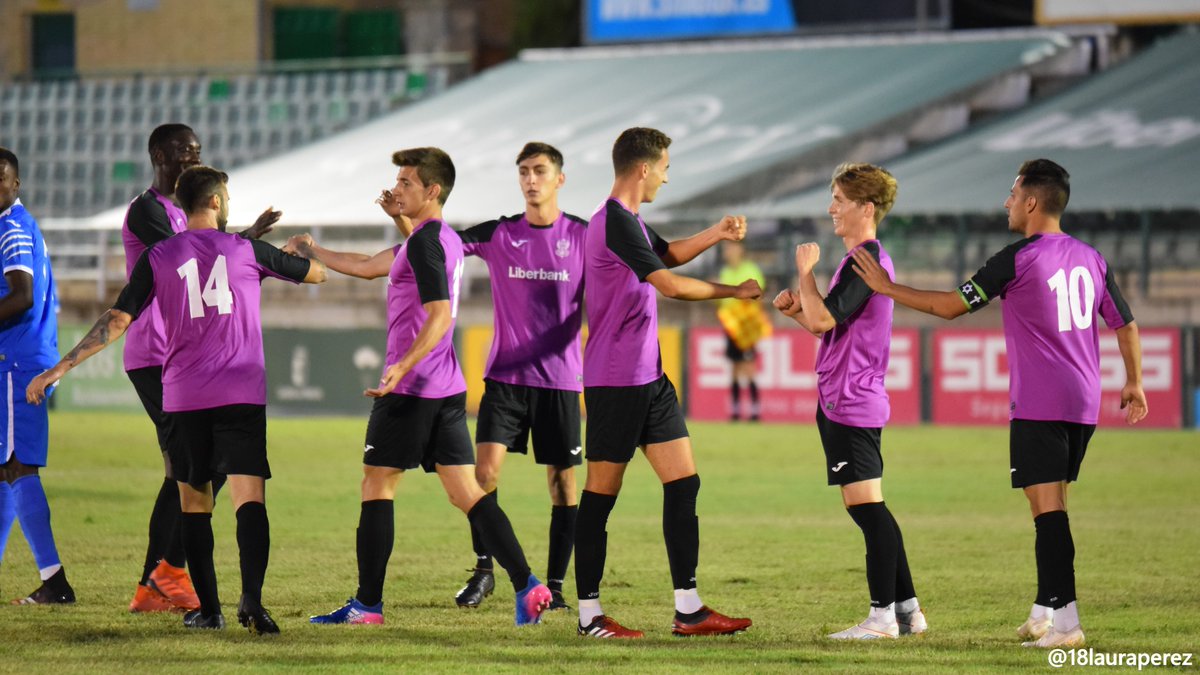 CD_Toledo's tweet photo. 🙋🏻‍♂️ ¡Buenos días!

¡Hoy tenemos nuestro segundo partido de #PretemporadaCDT  🆚 @udsanse!

📺 EN DIRECTO: https://t.co/8TsMHzlGk4

🚫 Cumpliendo la normativa de las autoridades sanitarias el encuentro se disputará a puerta cerrada

#ToledoEnLaPiel 💚⚪️ https://t.co/onKwDbM5ew