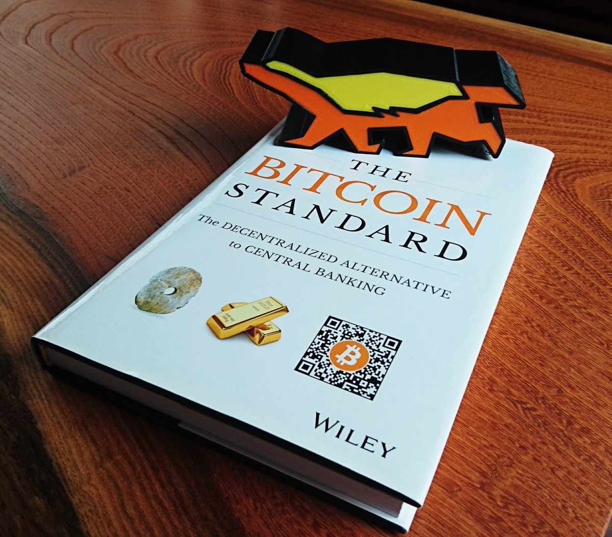 bitcoinerthings's tweet photo. Don't tread on me! #bitcoin https://t.co/sYiMNjOyHs
