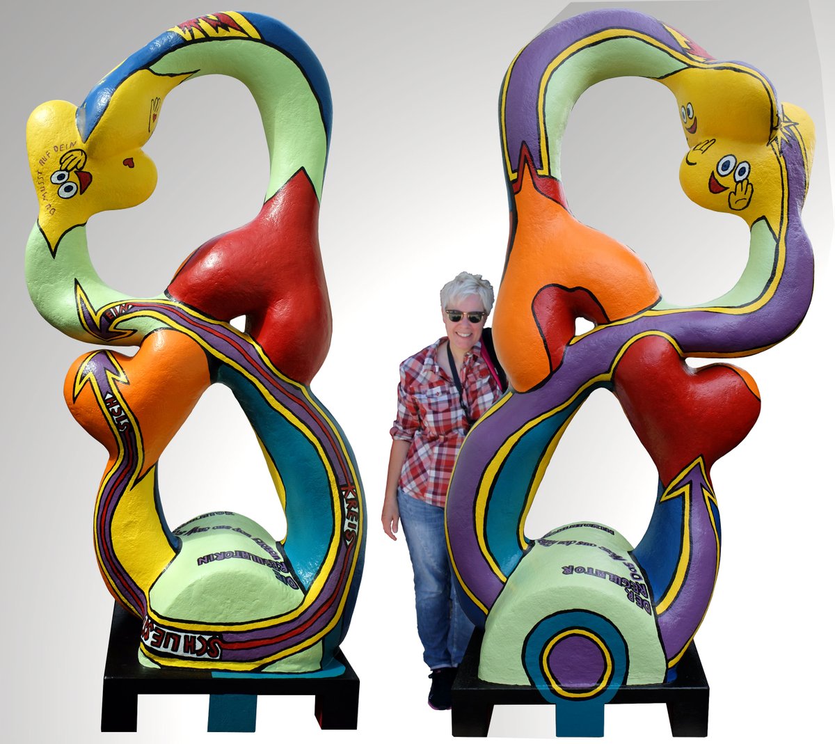 #OneDayOneMember
Regine Jonas: THE NEW FROM THE OLD.

"There is a crack in........an that`s how the lights get in" 
Leonhard Cohen

sculpture network profile: sculpture-network.org/en/view/profil…