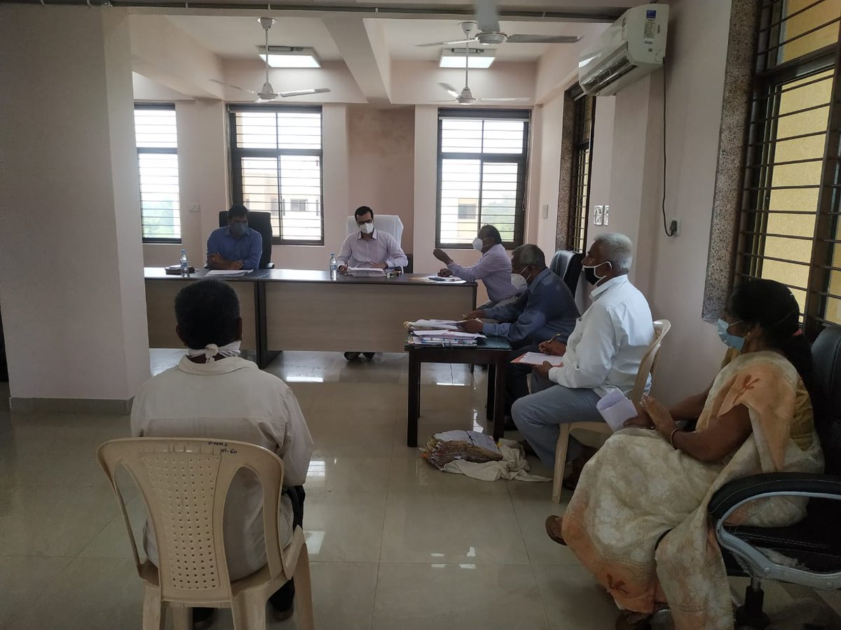 CollectorArv's tweet photo. વન અધિકારી અધિનિયમ-૨૦૦૬ અંતર્ગત અપીલોની સુનાવણી પ્રાયોજના વહીવટદારશ્રી કચેરી શામળપુર ખાતે રાખવામાં આવી જેમાં ભિલોડા તાલુકાના કુલ ૧૦ ગામોના 35 અપીલ કેસોની સુનાવણી રાખી વિવાદીતશ્રીઓની અપીલોને સકારાત્મક રીતે સાંભળવામાં આવી.
@pkumarias @CMOGuj @Ramanlalpatkarr  @revenuegujarat https://t.co/yoZRl31uHu
