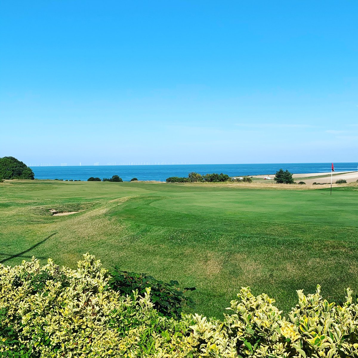 CDowrick's tweet image. Taking the time to show our appreciation to @NorthForeland Greens staff for plenty of hard work this year, we thank you.
#ThankAGreenkeeper