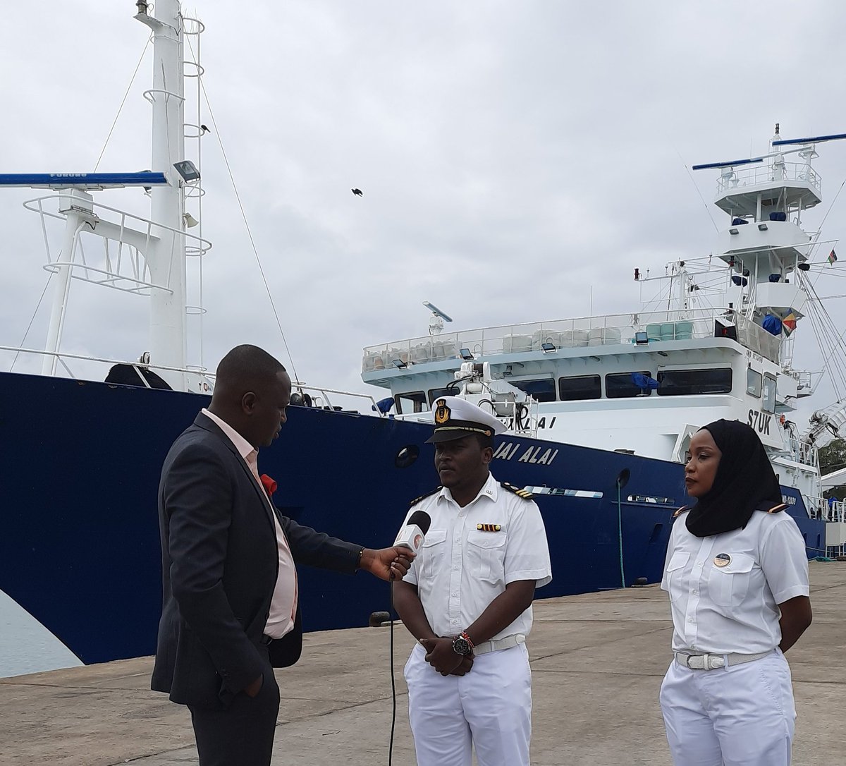 KBCChannel1's tweet photo. Marine Engineer Paul Nyainda: Seafarers have been hard hit by the pandemic. I self isolated for 14 days after disembarking. I hope things will change for the better  #KBCLunchTimeNews ^CM @obrienkimani @MaritimeKE https://t.co/uuQtO6hzQE