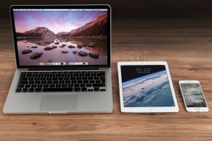 ¿Sabes que siempre puedes recibir clases a través de la aplicación de docencia dual?. La asistencia física solo obligatoria en actividades no trasladables a un modo de presencialidad virtual, como las prácticas de laboratorio... míralo en la guía de la asignatura.