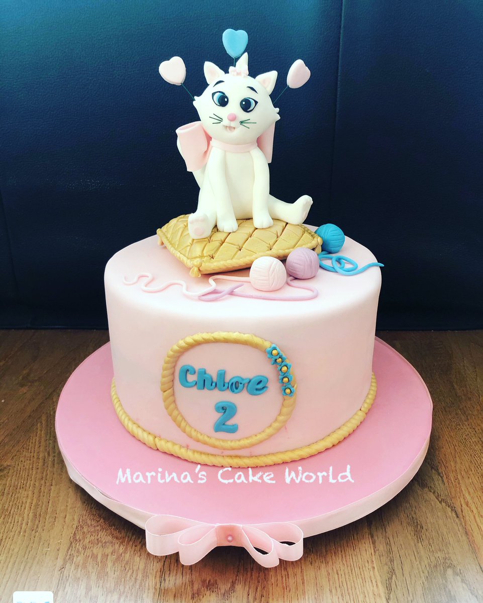 Marie from aristocrats enjoy life before she goes to a party.  

#aristocats #aristocatsmarie #aristocrats #kitten #canarywharf #isleofdogs #greeksinlondon #τουρτα @marinascakeworld