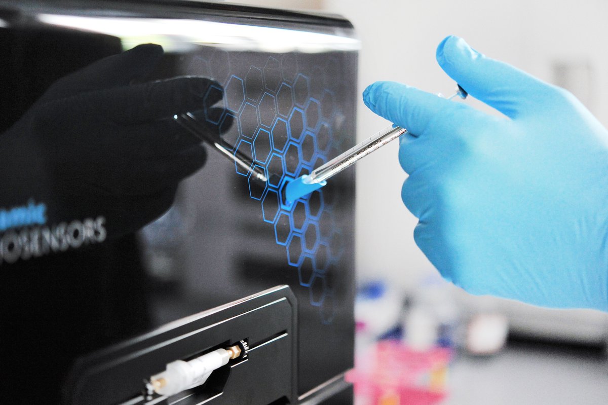 BrukerBiosensor's tweet photo. Join @solda_alice and @DaisyPaiva3 for the #FDN2020 in Rome, Italy / Oct. 7-9! Introduction of our #proFIRE and #switchSENSE technology on Oct. 8 at 03:10PM / for a live demo of our proFIRE instrument, get more info at https://t.co/fN9iga4bJ5 We look forward to meeting with you! https://t.co/LGiFHTDPRo