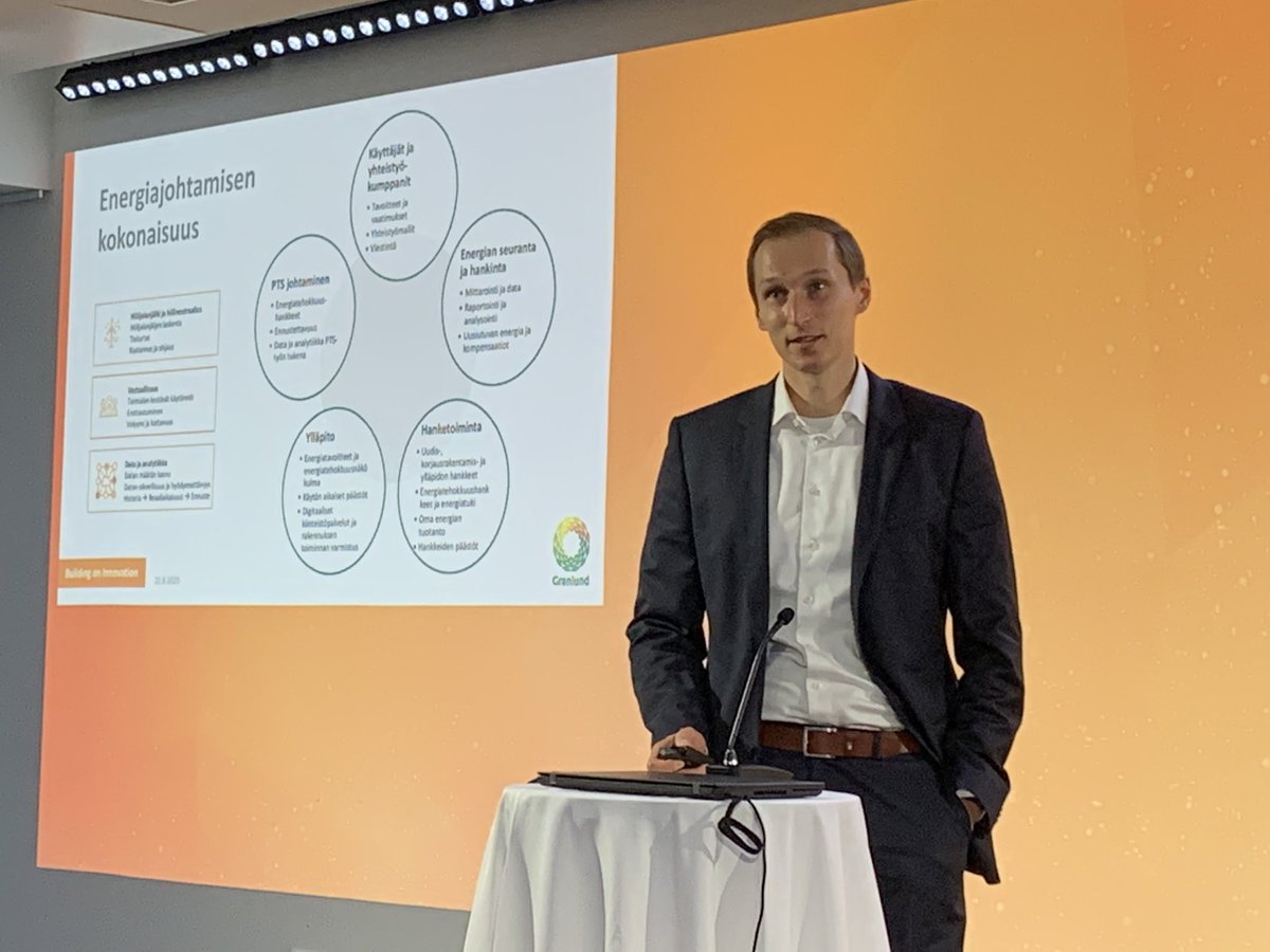 GranlundOy's tweet photo. Ympäristö- ja energianäkökulmien pitää näkyä kiinteistönpidon arjessa 🌍 Lavalla @MartinAalto 👍 Käynnissä Granlund Manager -käyttäjäpäivät #GranlundManager #megatrend #hiilijalanjälki #hiilineutraalius #energiatehokkuus #tiekartta https://t.co/skgiKucJdb