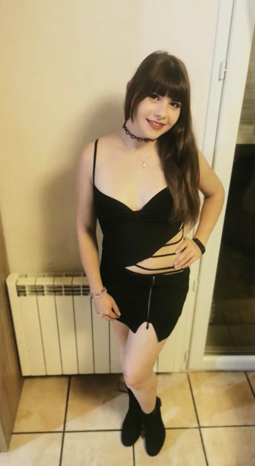 Hello les amours. La vid&eacute;o de la semaine sera en ligne dans la journ&eacute;e sur mon onlyfans ,mercifans( lien<a href="/tag/mlrgirls"class="tags"><span>#mlrgirls</span></a>