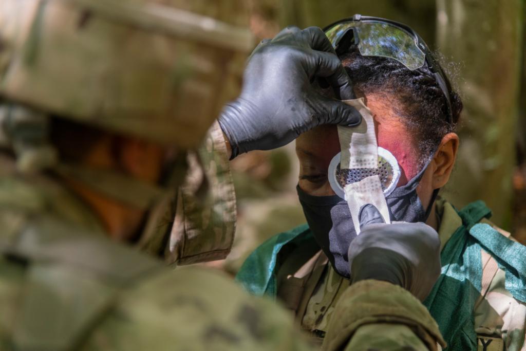 USArmyEURAF's tweet photo. #WarriorWednesday 

#EuropeEFMB began w/ 1️⃣3️⃣0️⃣ #StrongEurope #Soldiers. With an average passing rate below 20%, see what our candidates had to endure to earn one the @USArmy's most prestigious special skill badges: https://t.co/waJbDZwb4n https://t.co/0YC9FLXeWk
