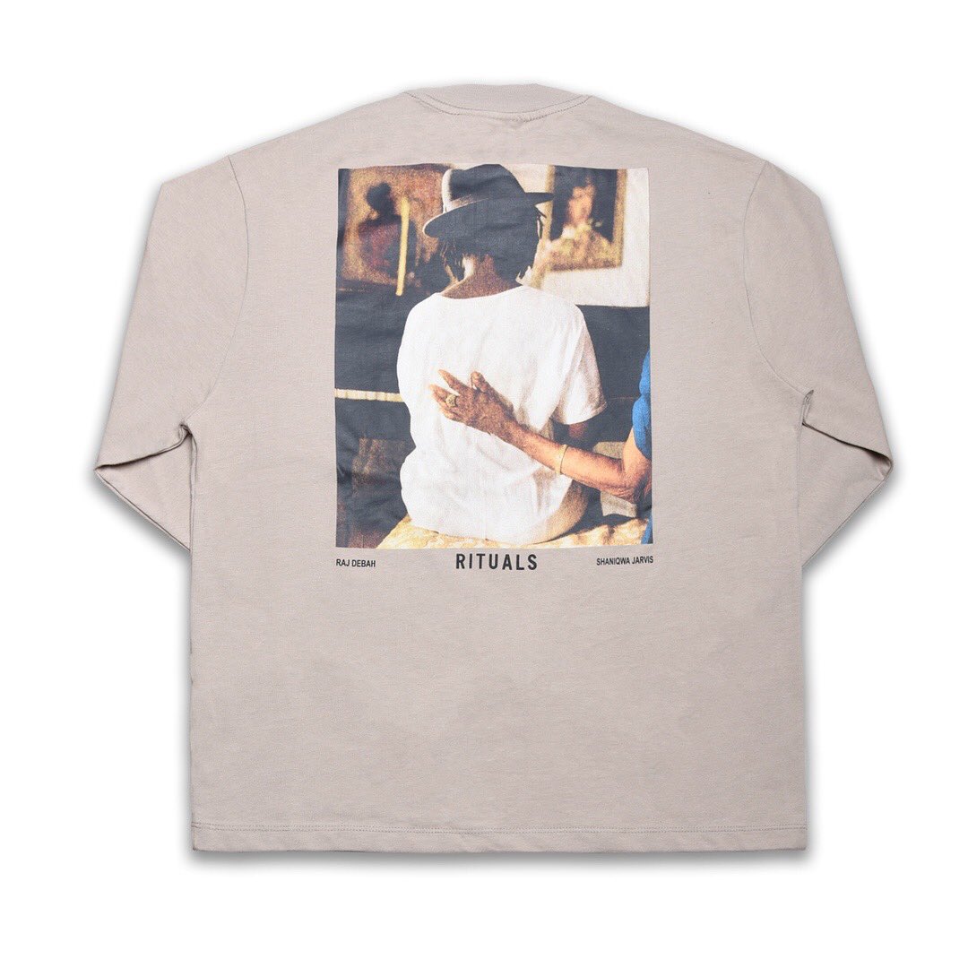 HYMATMQ's tweet photo. 微信：HYaoMin0 #supreme #undefeated #carharttwip #stussyhuf #diamondsupplyco #Obey #clothes #madness #npc #bless #blessings
#blessed #blessing #mess #messi #messina #messybun #nike #yeezy #clothes #ThomBrowne https://t.co/rfoguOrYcB