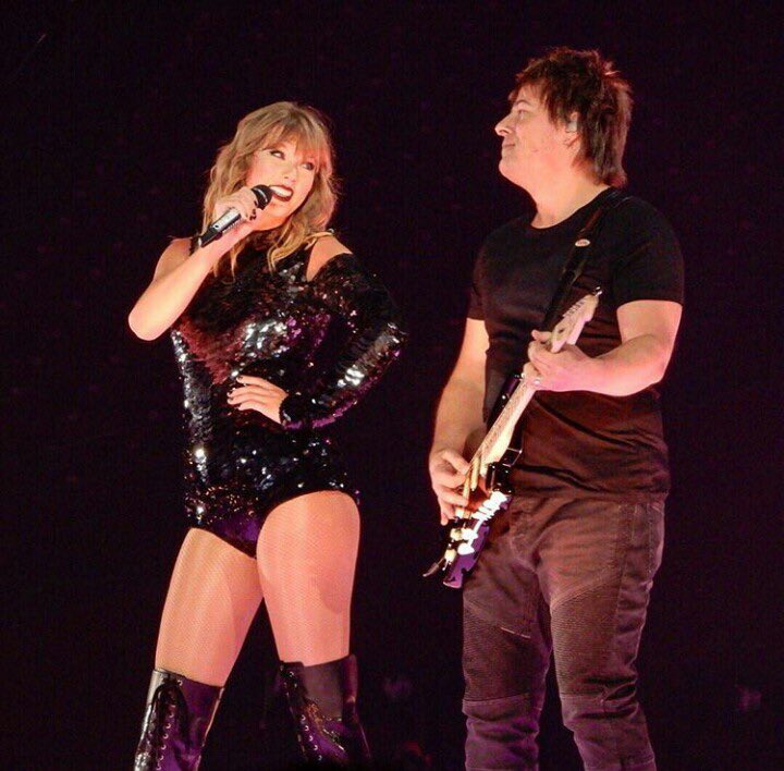 TSwiftNZ's tweet photo. 📷 IG | Taylor Swift’s longtime guitarist @paulsidoti via Instagram

“What a trip it’s been.. Year 13 was looking to be pretty amazing as well but unfortunately we’ve all been dealing with this pandemic.. My wish is that hopefully we can get back to some sort of normal soon“ https://t.co/ngkfJenTaL