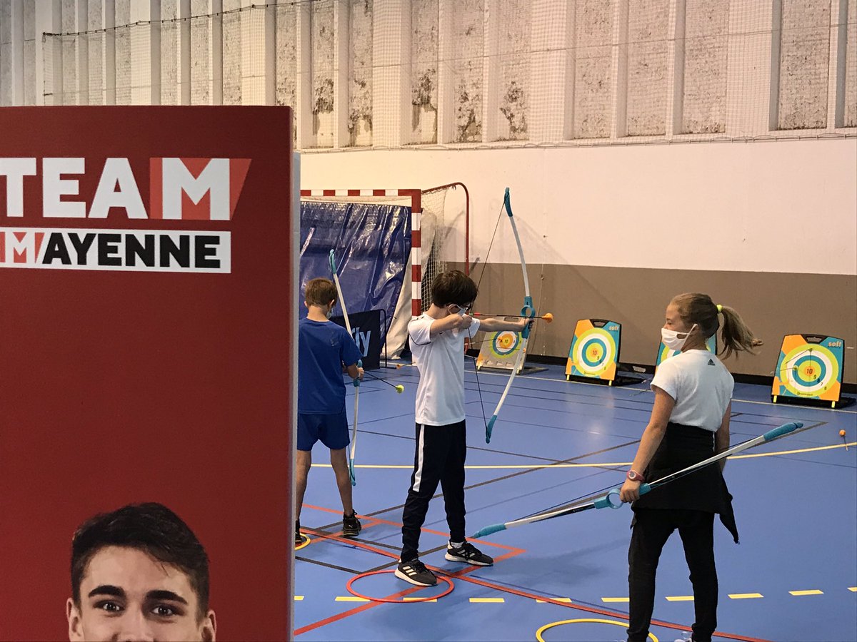 UNSS53's tweet image. Les AS de #Mayenne se mobilisent pour la #JNSS2020 élèves de 6eme encadrés par ceux de SSS au collège J.Renard de Laval @OuestFrance @unss @acnantes @lamayenne @CDOS53