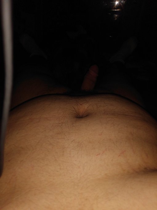 Was late for #tummytuesday but I hope at least one person finds this somewhat appealing to see  🥺👉👈 https://t<a href="/tag/tummytuesday"class="tags">#tummytuesday</a>