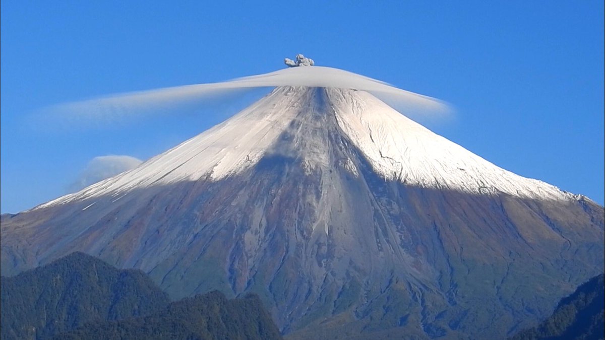 世界遺産 Twitter પર アンデス山脈にあるサンガイ山は活発な活火山です 写真 富士山に似た形をしていますが こちらはこの数年で何度も噴火 写真中央のように 火山活動で斜面が大きくえぐれてしまいました 世界遺産 エクアドル アンデス サンガイ 火山 世界遺産 Twitter પર アンデス山脈にあるサンガイ山は活発な活火山です 写真 富士山に似た形をしていますが こちらはこの数年で何度も噴火 写真中央のように 火山活動で斜面が大きくえぐれてしまいました 世界遺産 エクアドル アンデス サンガイ 火山