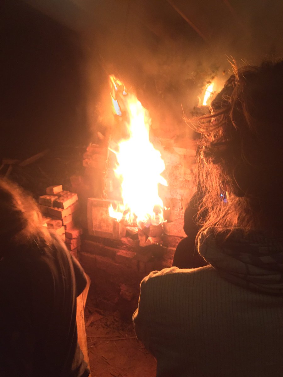 Fin de cuisson du four anagama du Centre céramique contemporaine La Borne (Centre France)