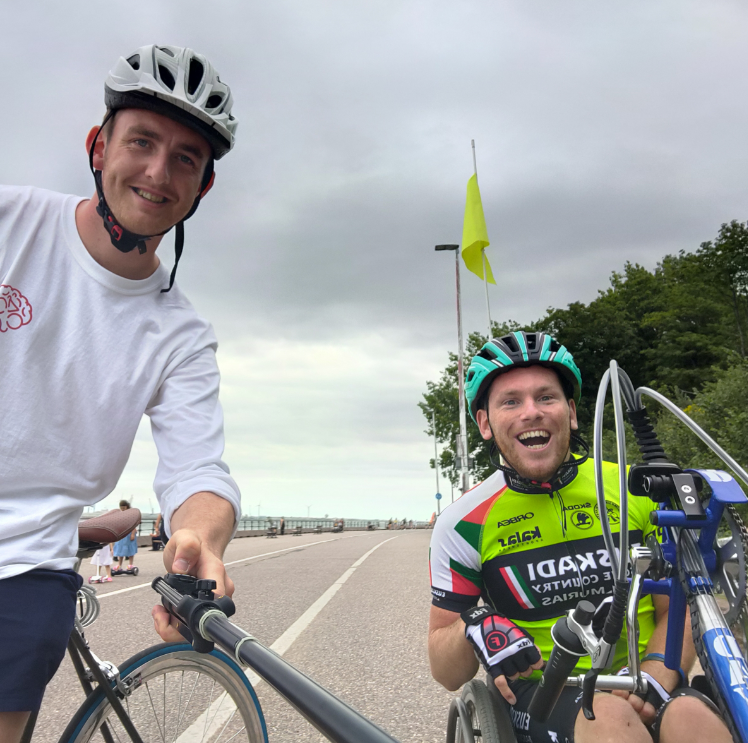 Solent University Grads tweet media