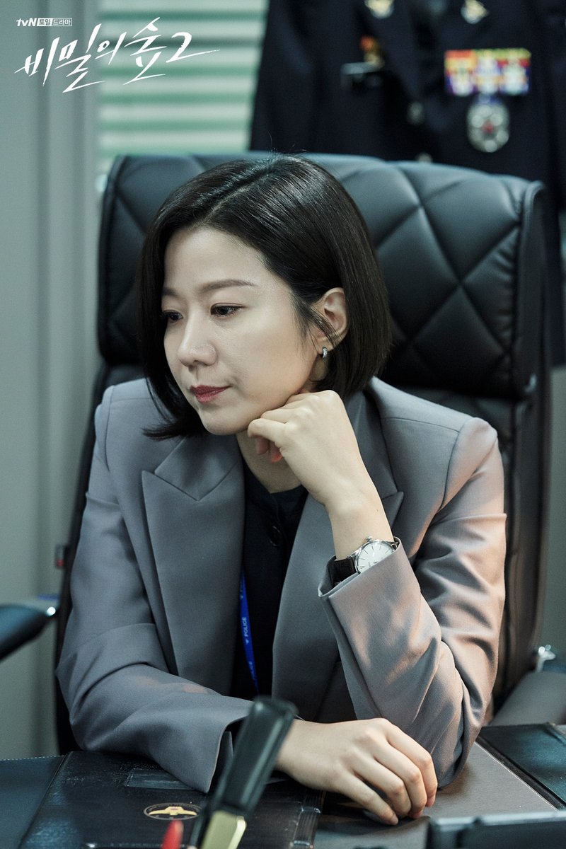 CJnDrama's tweet photo. 이런 선배들과 함께라면
어떤 직장이든 뼈를 묻을 수 있는데요😚
⠀
#비밀의숲2 매주 [토일] 밤 9시 tvN 방송
#침묵을원하는자모두가공범이다
#비숲 #tvN #토일드라마 #조승우 #배두나
#전혜진 #최무성 #이준혁 #윤세아 https://t.co/tw4d2iiIYr