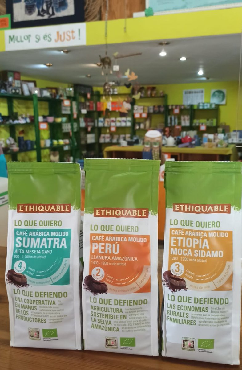 Us presentem els nostres cafés BIO d'altura!!!
Qualitat Premium perquè són 100% aràbica i no es cultiven en plantacions sinó sota ombra i en altura.
Des de Perú, Etiòpia i Sumatra amb el @SimboloPP importats per @ideas_es
#SomComerçJust https://t.co/mUAQRSRnMO