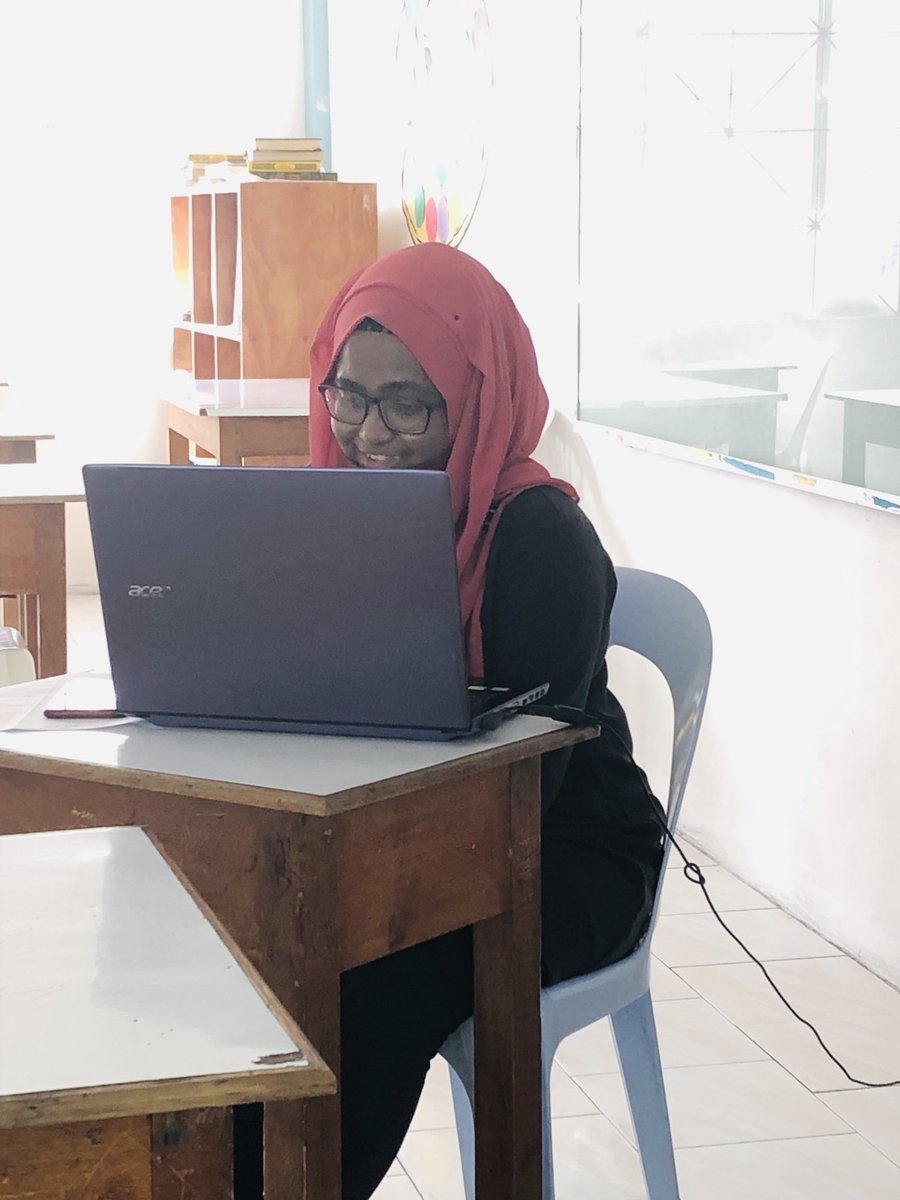 SharafuddinSchl's tweet photo. It's been an exciting day for our students, parents and teachers. We had a very engaging PTS online conference with our key stage 1 &amp; 2 students and parents via Google Meet @MoEdumv @aisthly https://t.co/HIMHWI7r60