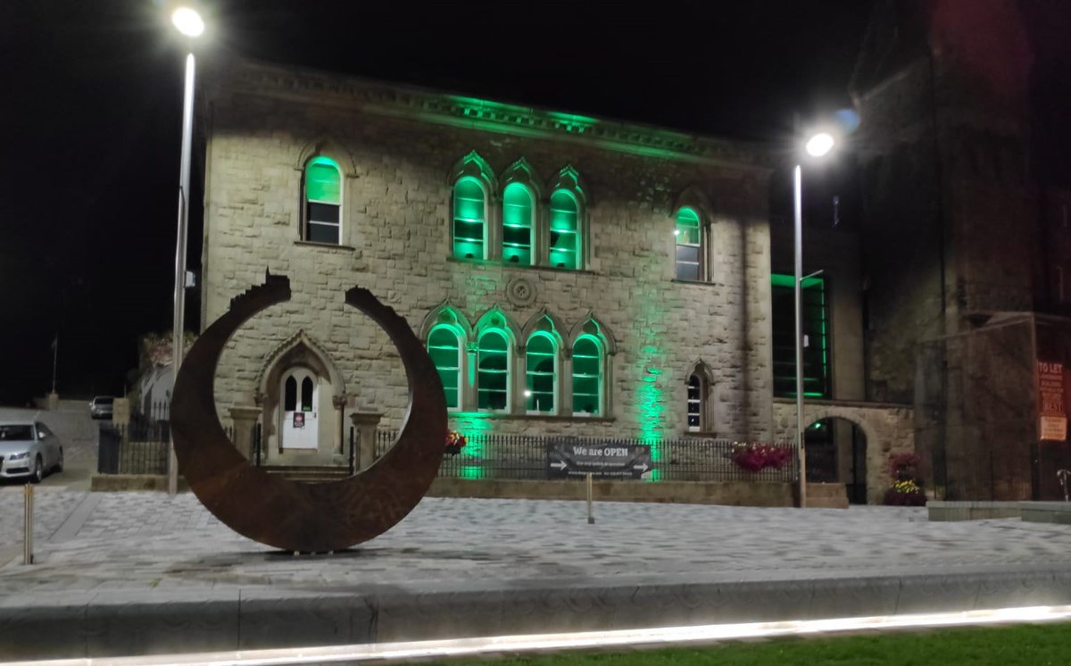 MidUlster_DC's tweet photo. To mark #RecycleWeek, &amp; to show our appreciation to our #RecyclingHeroes, we've lit our buildings up green! 
Chair @CMallaghanSF, 'Recycle Week this year is an opportunity to thank everyone in the district for continuing to recycle'.#ThankYou #TogetherWeRecycle #MidUlsterRecycles https://t.co/CTKCE84zSV