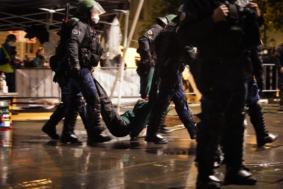 RogerWakeUp tweet media