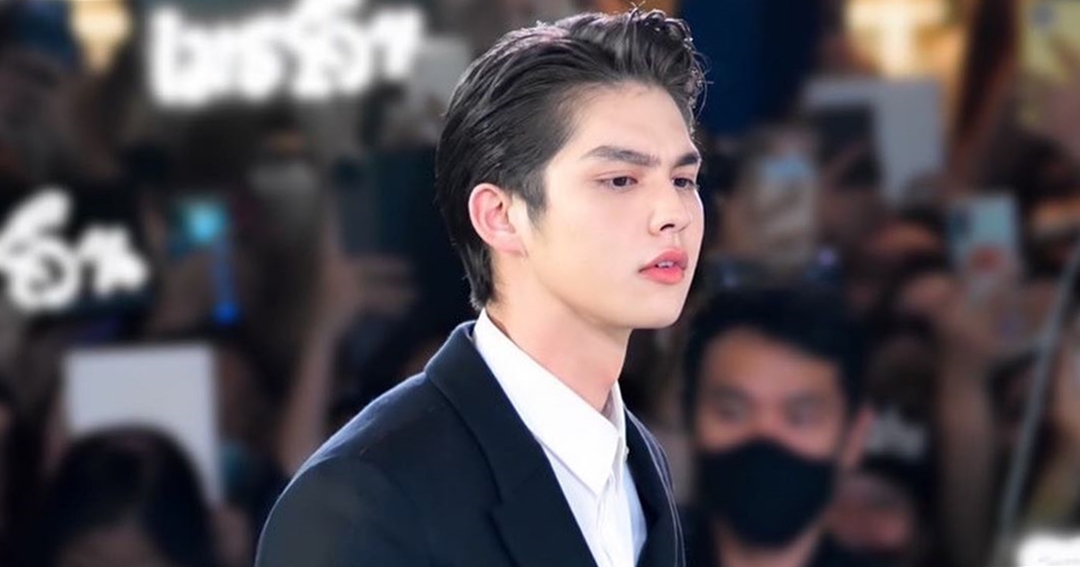 EFM_STATION's tweet image. ไบร์ท วชิรวิชญ์ และ บริษัท จีเอ็มเอ็มทีวี จำกัด มอบอำนาจให้ทนาย แจ้งความเอาผิดชาวเน็ตกว่า 20 รายในข้อหาหมิ่นประมาท พร้อมเปิดเผยว่า "การเป็นคนสาธารณะ ก็ควรถูกวิจารณ์อย่างมีขอบเขต" ขณะที่สภาพจิตใจของดาราหนุ่มตอนนี้เครียดมาก

เพิ่มเติมที่ : efm.atimeonline.com/news/id/11758
#ไบร์ทวชิรวิชญ์