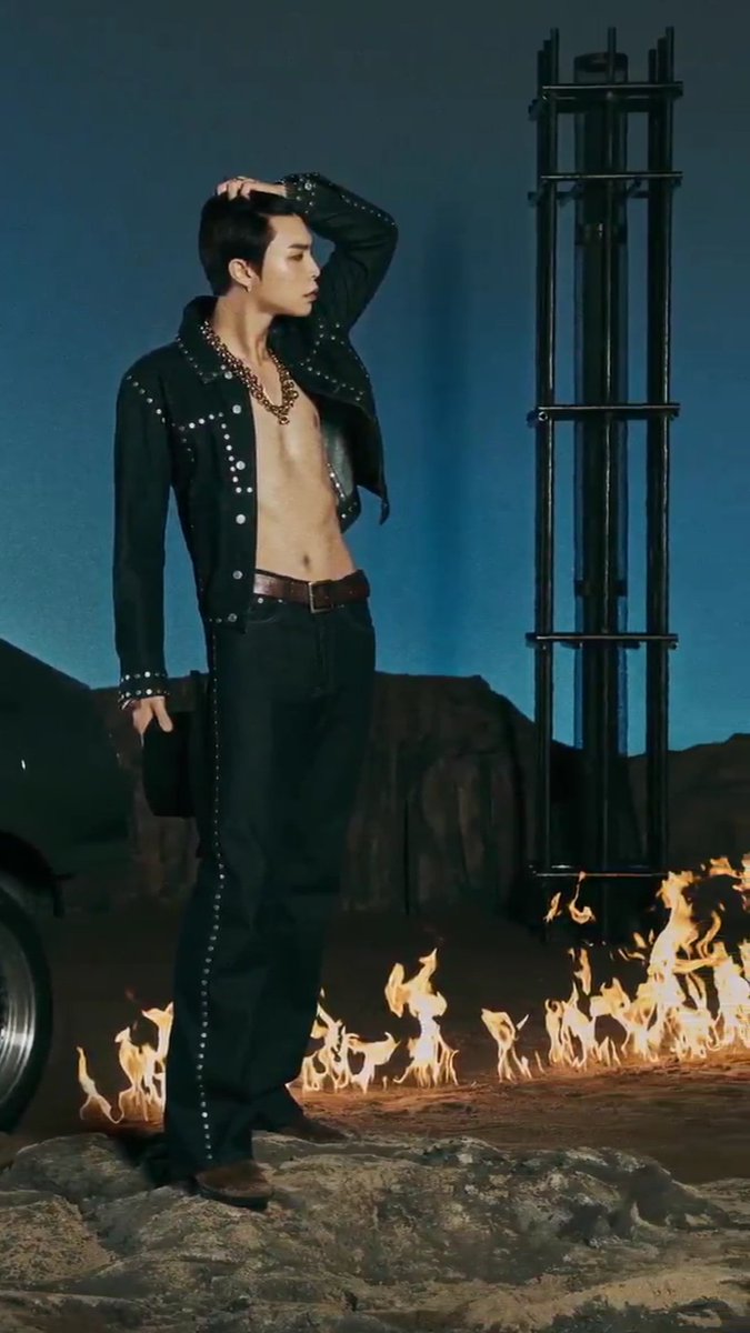 _Mameeya's tweet image. 4 คนนี้ก็คือตำแหน่งเมนโป๊ของวง