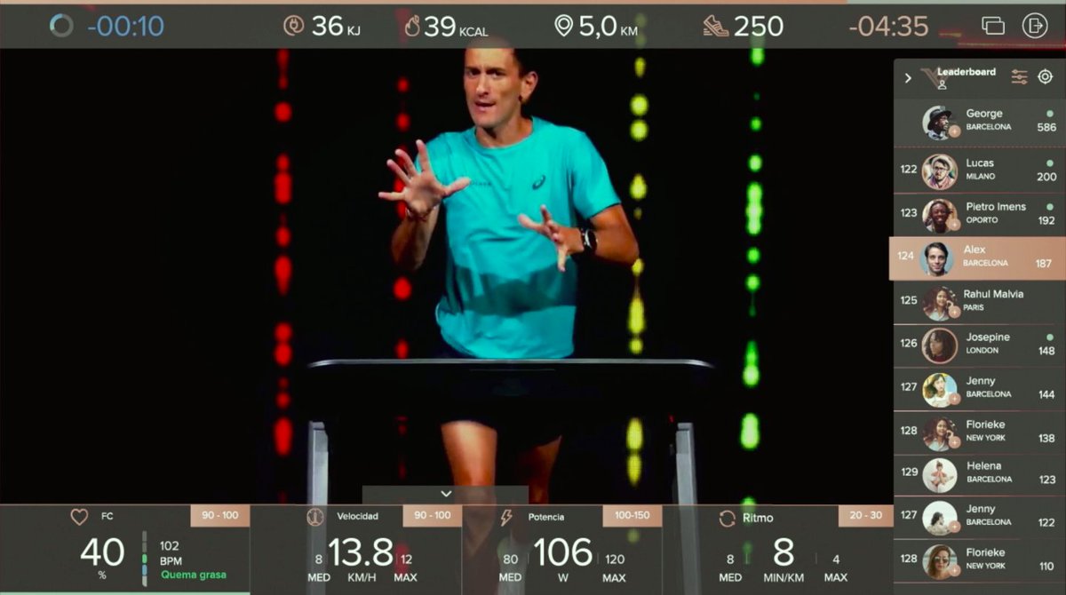 volavafitness's tweet photo. ¿Sin tiempo para salir a correr?🏃‍♀️ ¡En #Volava te llevamos el #running a casa!🙌 Disfruta de nuestra nueva #VolavaSmartRun y rétate a lo grande desde tu salón.  ¡Con Volava tienes todas las comodidades para llevar tu motivación a otro nivel!🔥 https://t.co/rknZroHxCm https://t.co/oaU8tWW8Pg
