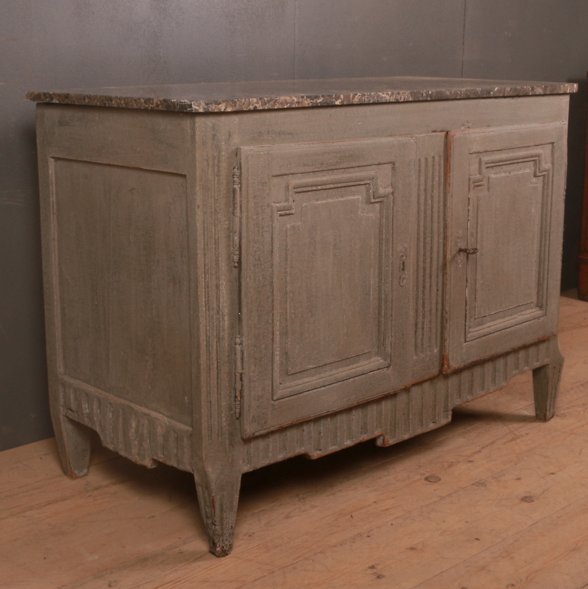 ArcadiaAntiques's tweet photo. 18th Century French painted buffet with a marble top.  
Price: £2,450
https://t.co/LrGXzZuVoH

#FrenchPaintedBuffets #FrenchBuffets #AntiqueBuffets
@Decor_US @CentreAntique @FoxhoundHA https://t.co/RBaNWIxcUK