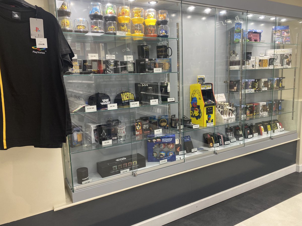 VGEXHULL's tweet photo. We stock wallets, mugs, clothing and collectables at very competitive pricing come check us out on Caroline street hull #hull #hullcity #PS4 #PS5 #Xbox https://t.co/wqEFesi4Td