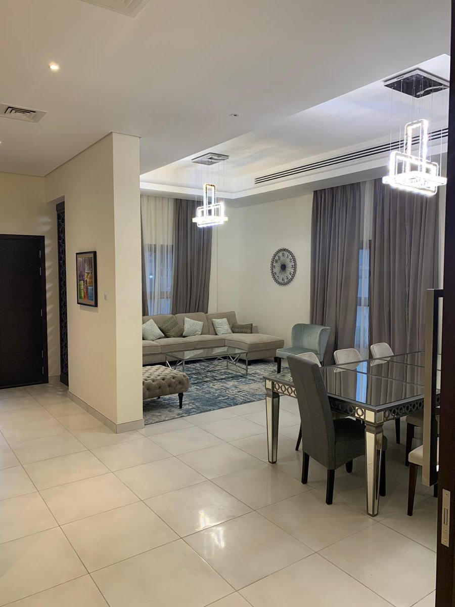 انتقل فورا لفيلا ب #الشارقة 5 غرف نوم ماستر مع غرفة تبديل ملابس مساحة 10الالاف قدم مربع 

الشارقة –شارع مليحة– مقابل السيوح
مجلس داخلى صالة مع جلسة خارجية مطبخ واسع مخزن و غرفة خادمة غرفة غسيل ملابس موقف مغطى - حديقة خاصة بمساحة كبيرة
جاهزة للسكن
للاستفسار/  00971561199288
4