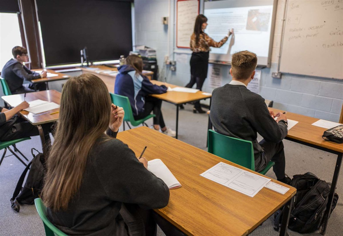 Anxious parents are telling children to wear masks in class, with fears it is impacting their mental wellbeing...
buff.ly/2G5jsKE