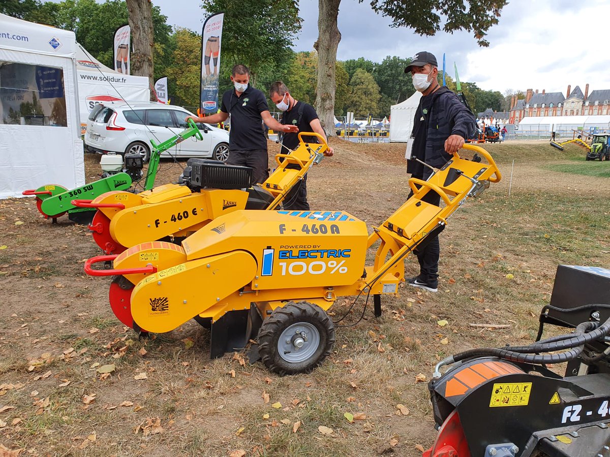 Com Europ Equipement vous présente leurs nouveautés comme la rogneuse de souches Laski f460a et le broyeur de branches LS 160a que vous pouvez voir en démonstration sur le stand 161.