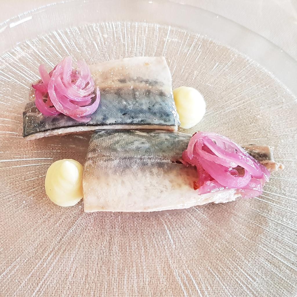 La Guía MICHELIN (@guiamichelin_es) on Twitter photo #MomentosGM
En #Córdoba, nos ha sorprendido #TerraOlea por la honestidad de su cocina, por la calidad del producto y por el equilibrio de sus elaboraciones. El propio chef, <a href="/PacoVillarevalo/">Paco Villar Arévalo</a>, sale en persona a llevar los platos a la mesa. Y, todo ello a precios muy ajustados. #MomentosGM
En #Córdoba, nos ha sorprendido #TerraOlea por la honestidad de su cocina, por la calidad del producto y por el equilibrio de sus elaboraciones. El propio chef, <a href="/PacoVillarevalo/">Paco Villar Arévalo</a>, sale en persona a llevar los platos a la mesa. Y, todo ello a precios muy ajustados.