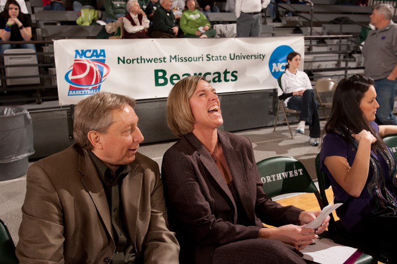 BearcatRadio's tweet photo. Lori Hopkins came to @NWMOSTATE as a women's basketball GA in 2002. Now 18 years later, she's a leader in the Northwest Athletic Dept and is taking a HUGE role on the NCAA D2 Women's Basketball National Committee.

Catch her interview on Bearcat Rewind!
🎧https://t.co/9l8tk95WNQ https://t.co/3kgARoffHk