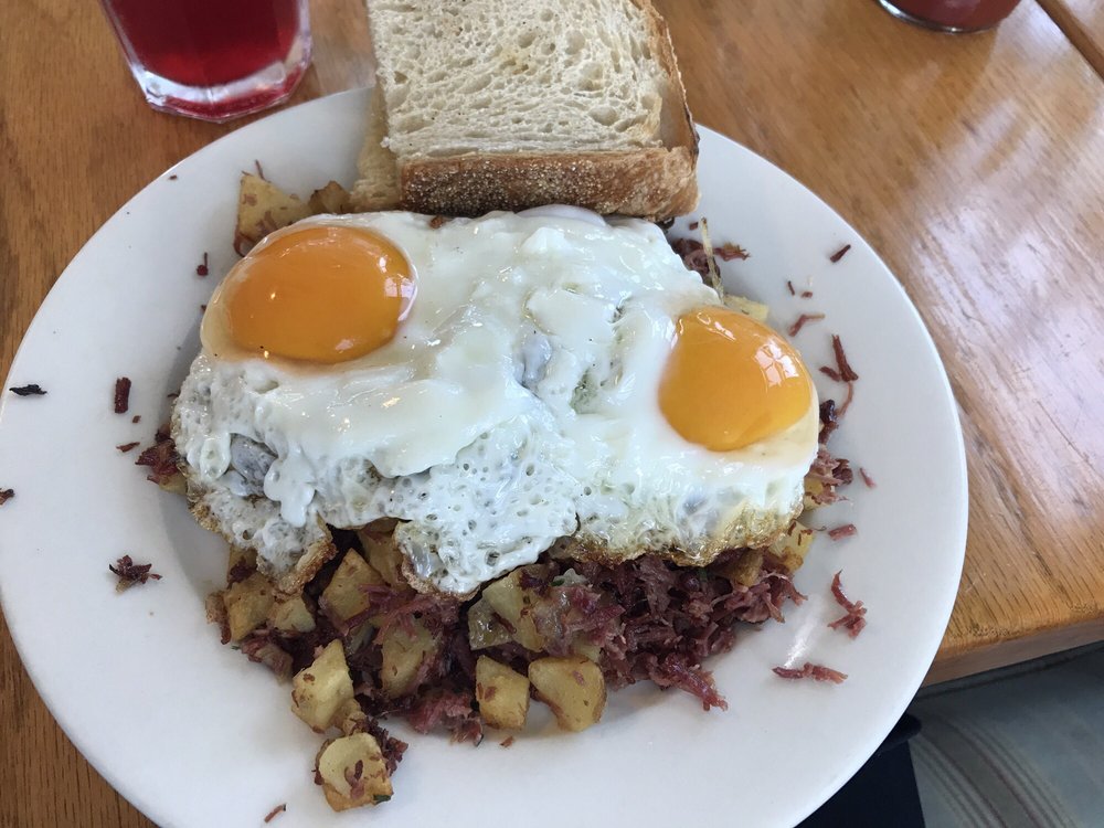 rightforkdiner's tweet photo. Eggs-actly what you need this morning 😎🍳
.
Order Online Here: https://t.co/bnlMETON1q
.
.
.
.
.
#TheRightForkDiner #TheRightFork #EdgartownMA #MarthasVineyard #VisitMV #foodstagram #instafoodies #instaeats #breakfastisserved #breakfast
.
📷@kimmcl24 https://t.co/1IctZIxQNV