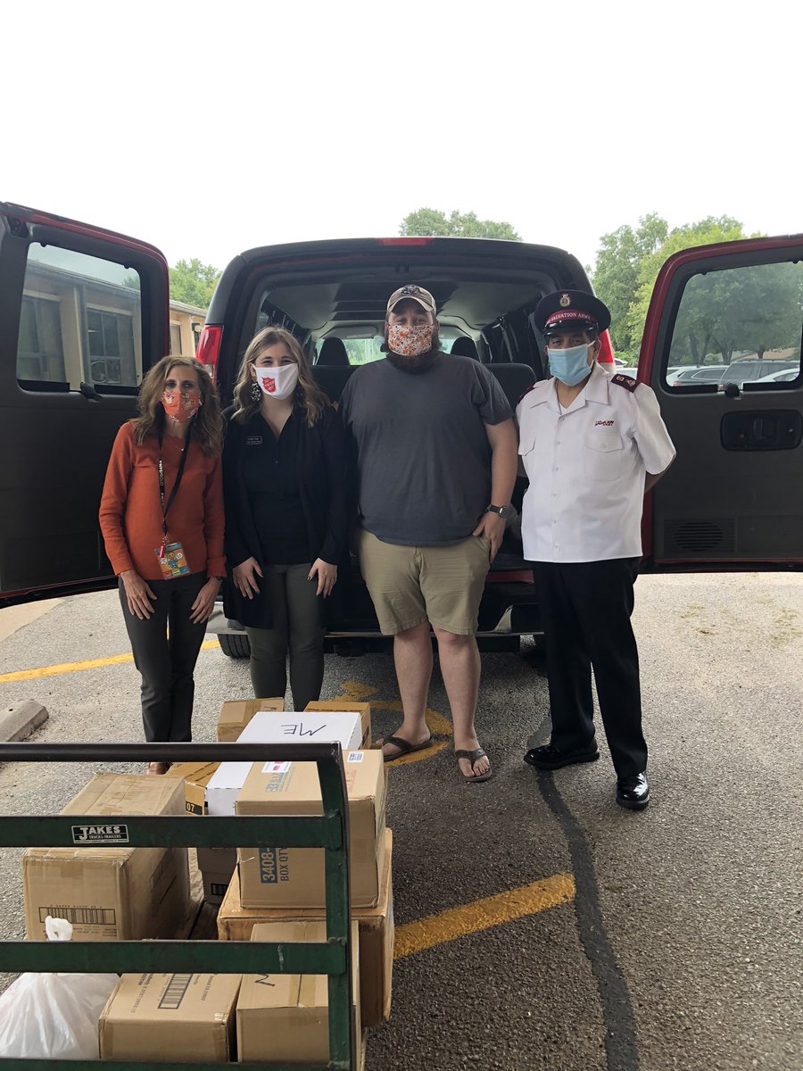 McCollomElm's tweet image. Thank you #spirit #meritrust #SalvationArmy  for the wonderful school supplies #wpsproud