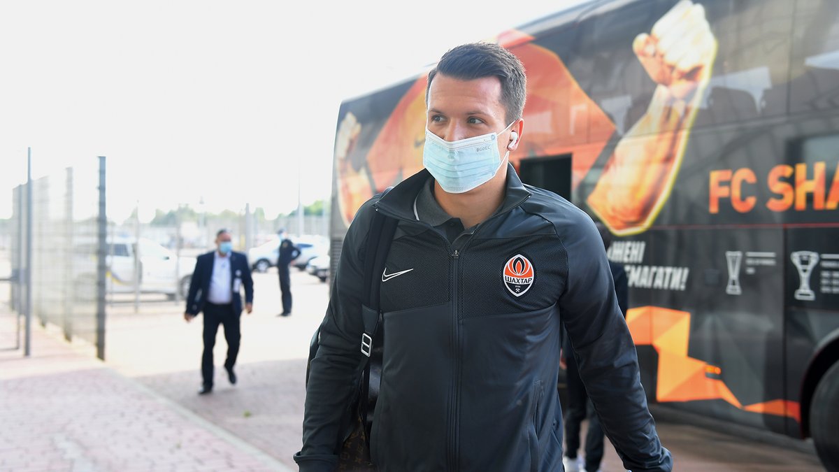 Arrival of the team to the stadium 🔜 #RukhShakhtar