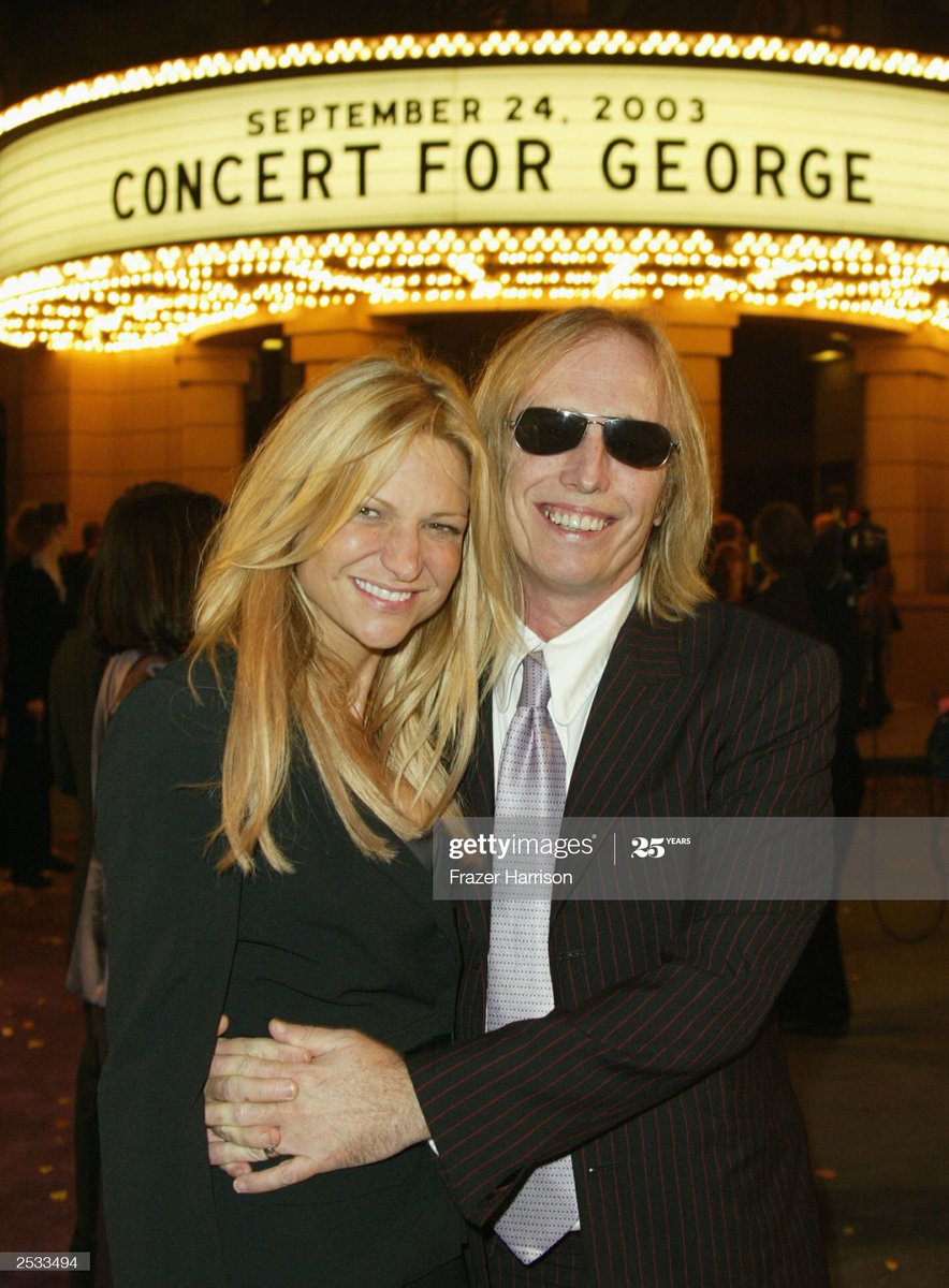 TidbitsTp's tweet photo. September 23, 2003 #ConcertforGeorge #TomPetty #TPHB #DanaPetty #PaulMcCartney #RingoStarr https://t.co/kw9UHgT0IJ