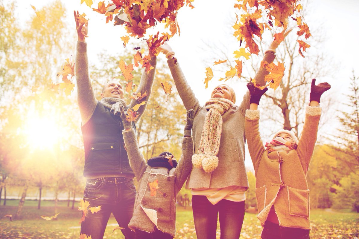 drloev's tweet image. Happy Fall Y'all! We all need a reason to celebrate at the moment, don't you think? The autumnal equinox marks the beginning of fall with a day that has almost exactly as many hours of light as dark. 
#AutumnalEquinox #drloev #allsmile #happyfall