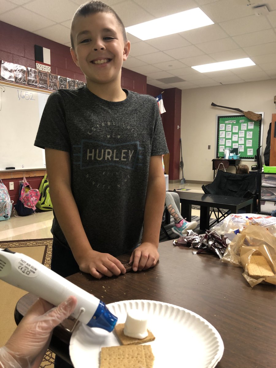 PWE_Splendora's tweet photo. This week, Mrs. Davis' 3rd graders applied heat to a solid causing it to melt.  They learned that, although it is sticky, it is still a mixture since the solids can be separated back out.
#pwerocks #pweAllGoodInTheWoods #wearesplendora #iamawildcat https://t.co/i7wEmdcGD8