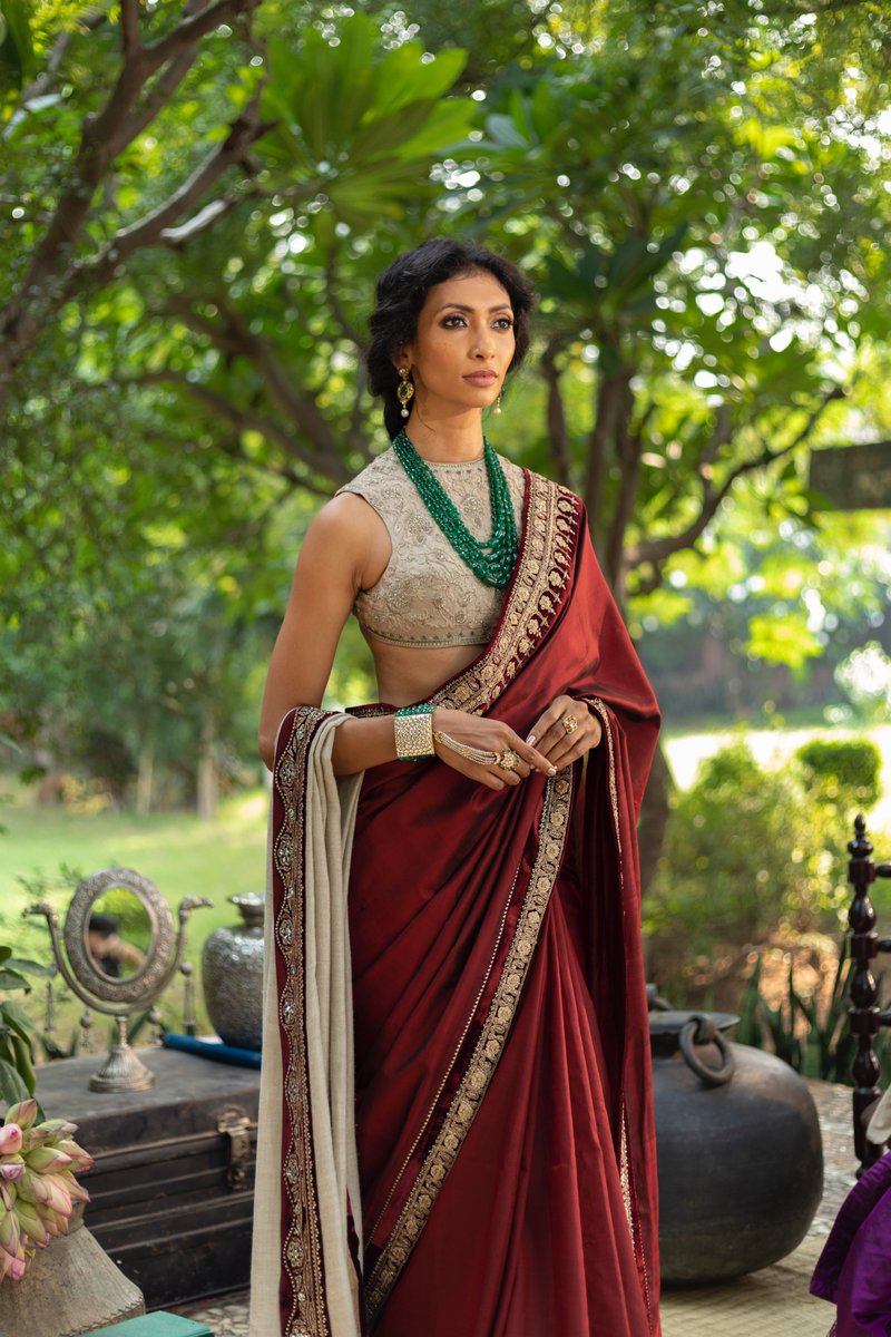 fdciofficial's tweet photo. @anjumodi showcased her couture collection, 'Sindoori' at FDCI's first-ever digital India Couture Week in association with @htTweets . 

The collection is styled with exquisite jewellery by #KrishnaJewellers

#ICW2020 #DecodingCouture #FDCIGoesDigital
#archanaaggarwal https://t.co/7swr2VXADP