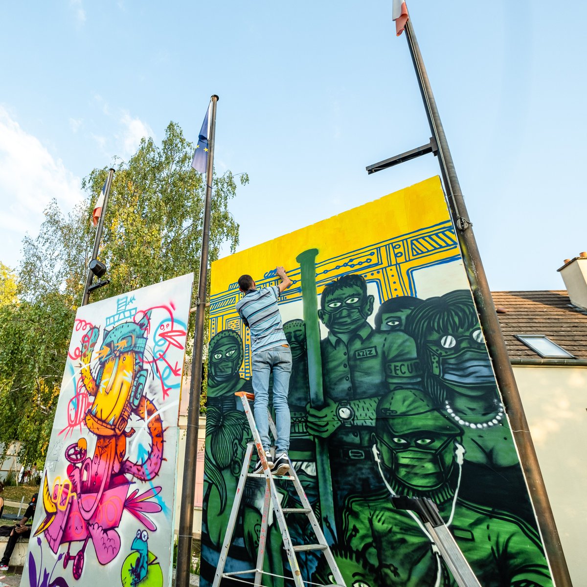VilleAntony's tweet photo. Dimanche dernier, le quartier Saint-Saturnin accueillait le Carrousel de l’Art et le festival de #StreetArt. Vous pouvez admirer les œuvres des street-artists jusqu’au 5 octobre sur la place de l'hôtel-de-ville : https://t.co/KM4wyrj7jZ #Antony 🎨 https://t.co/zXYEH2kASt