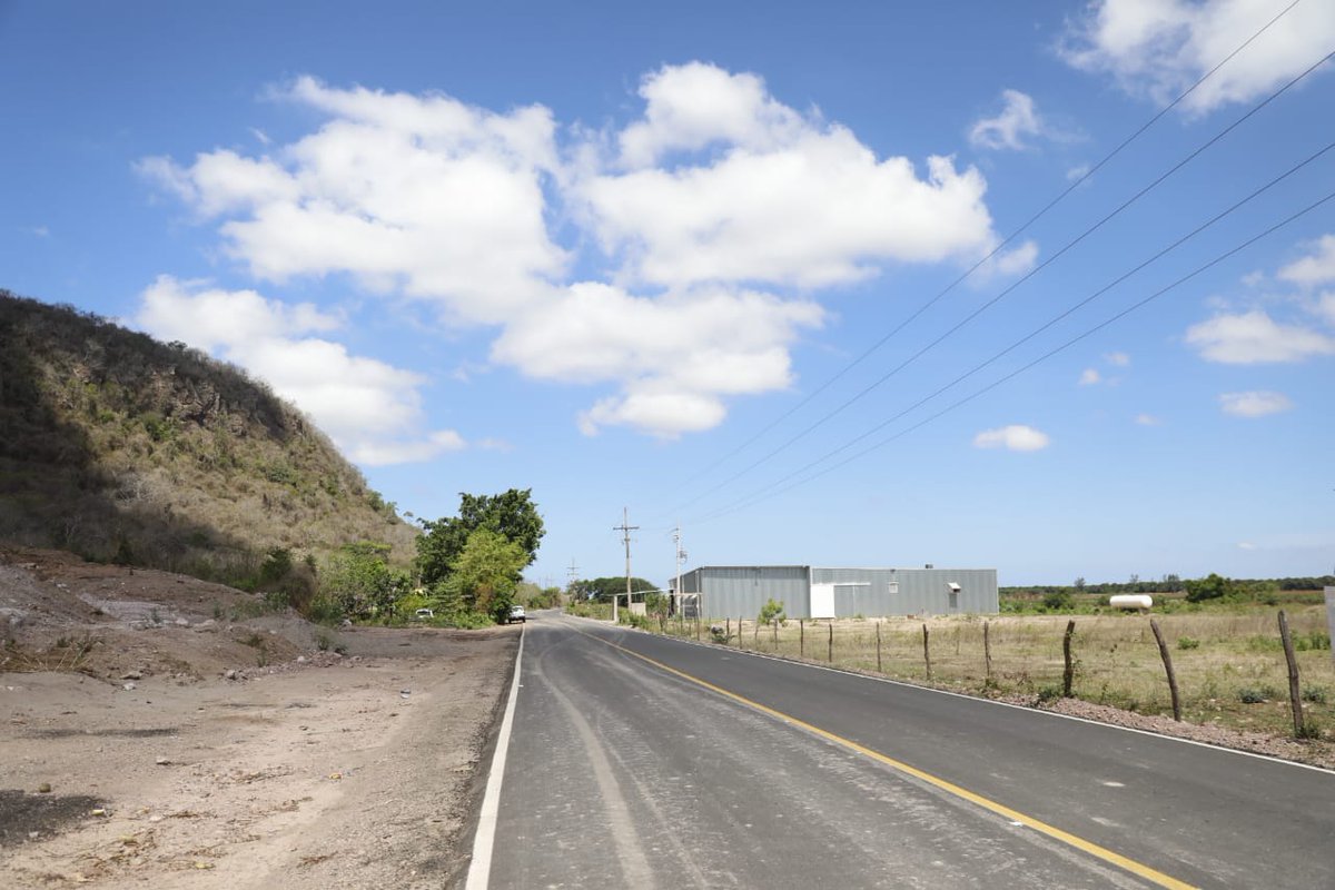 SinaloaSop's tweet photo. ObrasPúblicas🧱
La Majahual-Chametla obra fundamental en el Gobierno de @QuirinoOC
El municipio de El Rosario se #Transforna
https://t.co/oqSwOpJlbe https://t.co/uNKxlD36F9