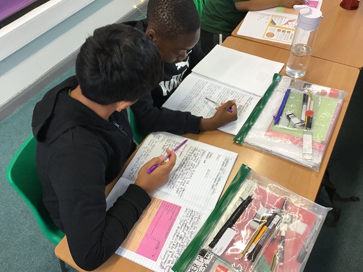 HawksMps's tweet photo. In English, we have peer-marked our non-chronological reports. We also gave pur partners their next steps. @EnglishMPS_ https://t.co/rg55i4tTwq
