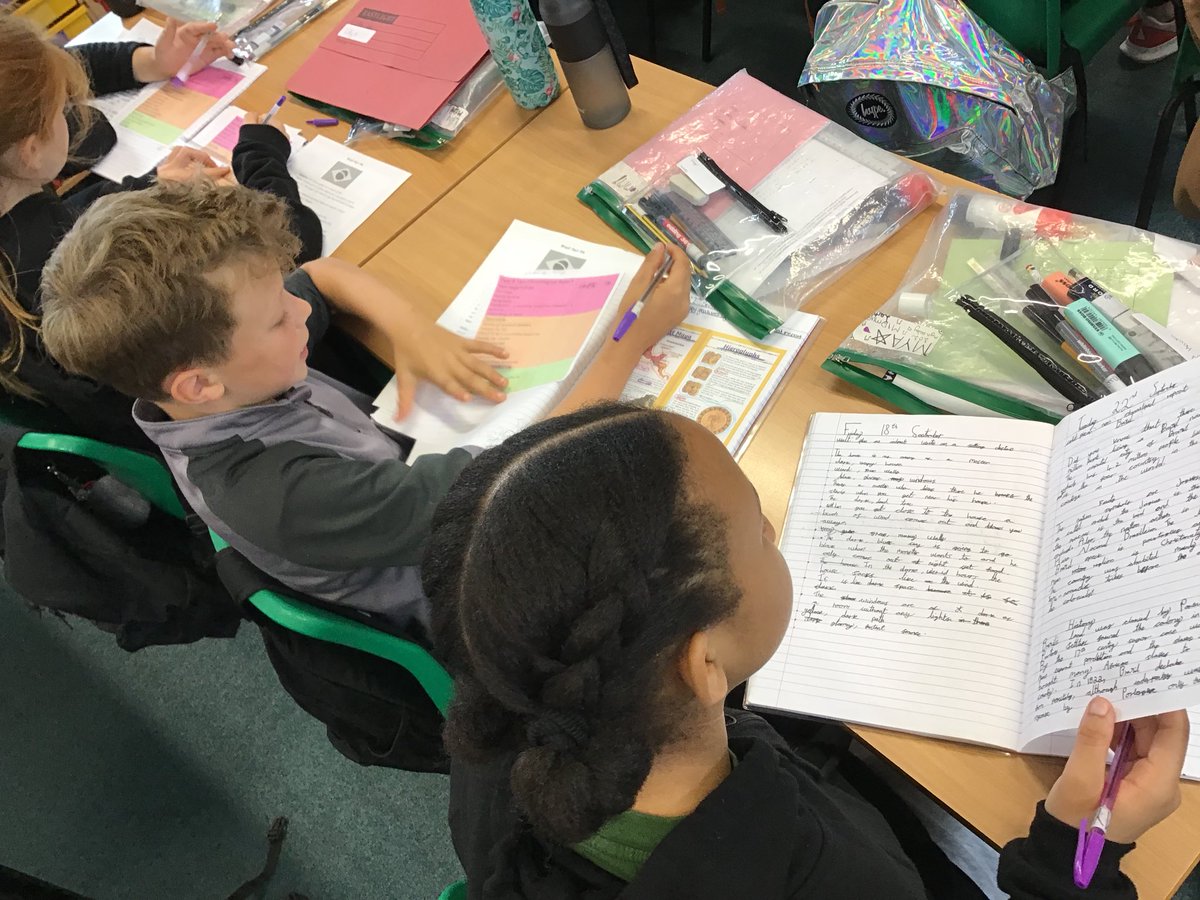 HawksMps's tweet photo. In English, we have peer-marked our non-chronological reports. We also gave pur partners their next steps. @EnglishMPS_ https://t.co/rg55i4tTwq