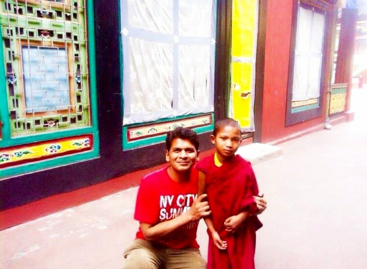 pawanjindal4u's tweet photo. With a little lama in Rumtek Monastery , Sikkim .
@PIBGangtok #sikkim #RumtekMonastery https://t.co/VqowK8H07r