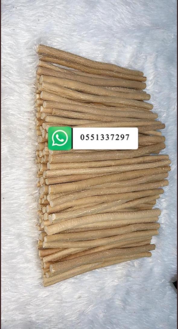 Abomsfer89's tweet photo. @almohannam وهذا شاب سعودي يقوم باستخراج السواك من تحت الارض وارساله حسب الطلب عن طريق سمسا ويصل عند باب منزلك يشهد الله شغل نظيف ومرتب وموثوق ..

@oha500 
#سواك
#اليوم_الوطني_السعودي 
#السعودية_العظمى https://t.co/QRRIrL01kA